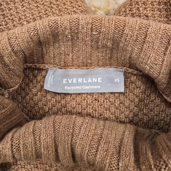 Everlane Stroopwafel Recycled Cashmere turtleneck sweater Size XS - Picture 3 of 5